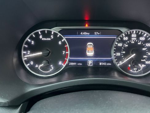 Used 2025 Nissan Sentra SV image 38