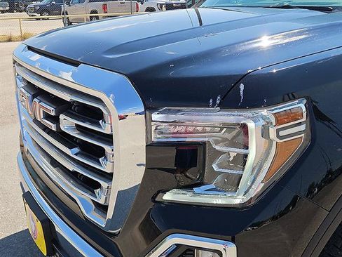 Used 2021 GMC Sierra 1500 SLT w/ X31 Off-Road Package AWD/4WD image 7
