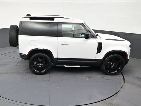 Used 2022 Land Rover Defender 90 AWD/4WD image 17