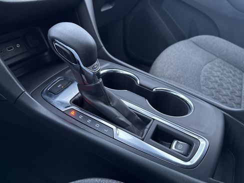 Used 2024 Chevrolet Equinox LT image 23