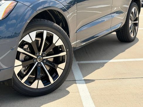 New 2026 Volvo XC60 T8 Plus w/ Protection Package Premier AWD/4WD image 7