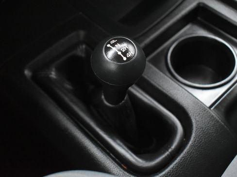 Used 2018 RAM 2500 Tradesman w/ Chrome Appearance Group image 29