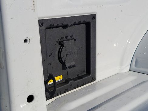 Certified 2021 Ford F150 XLT w/ Equipment Group 302A High image 10