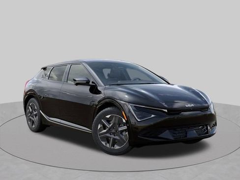 New 2025 Kia EV6 Light w/ Light LR Technology Package AWD/4WD image 8