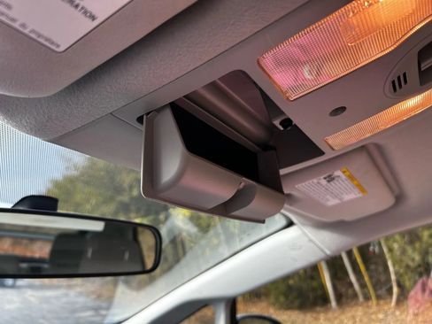 Used 2014 Toyota Prius Two image 22