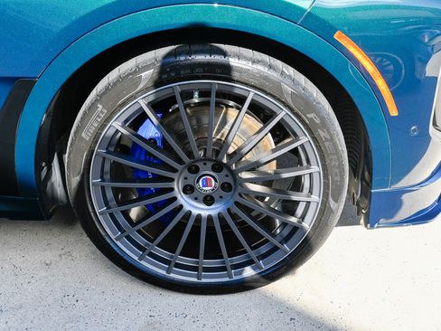 Used 2024 BMW ALPINA XB7 image 12