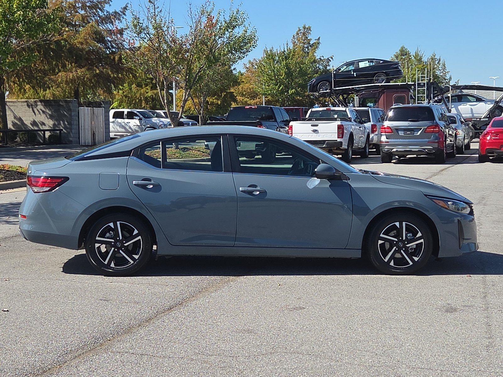 Used 2024 Nissan Sentra SV FWD image 6