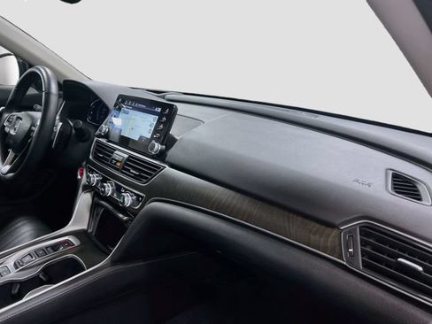 Used 2022 Honda Accord Touring image 31