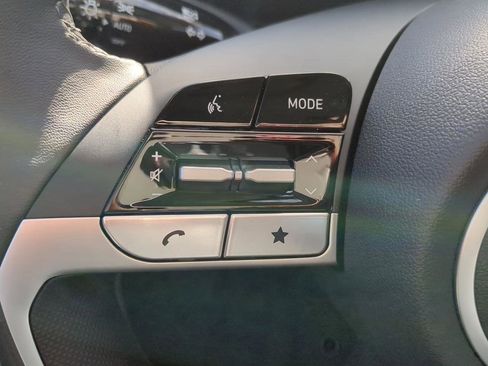 New 2026 Hyundai Elantra Limited image 22