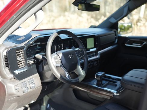 Used 2024 Chevrolet Silverado 1500 RST image 11