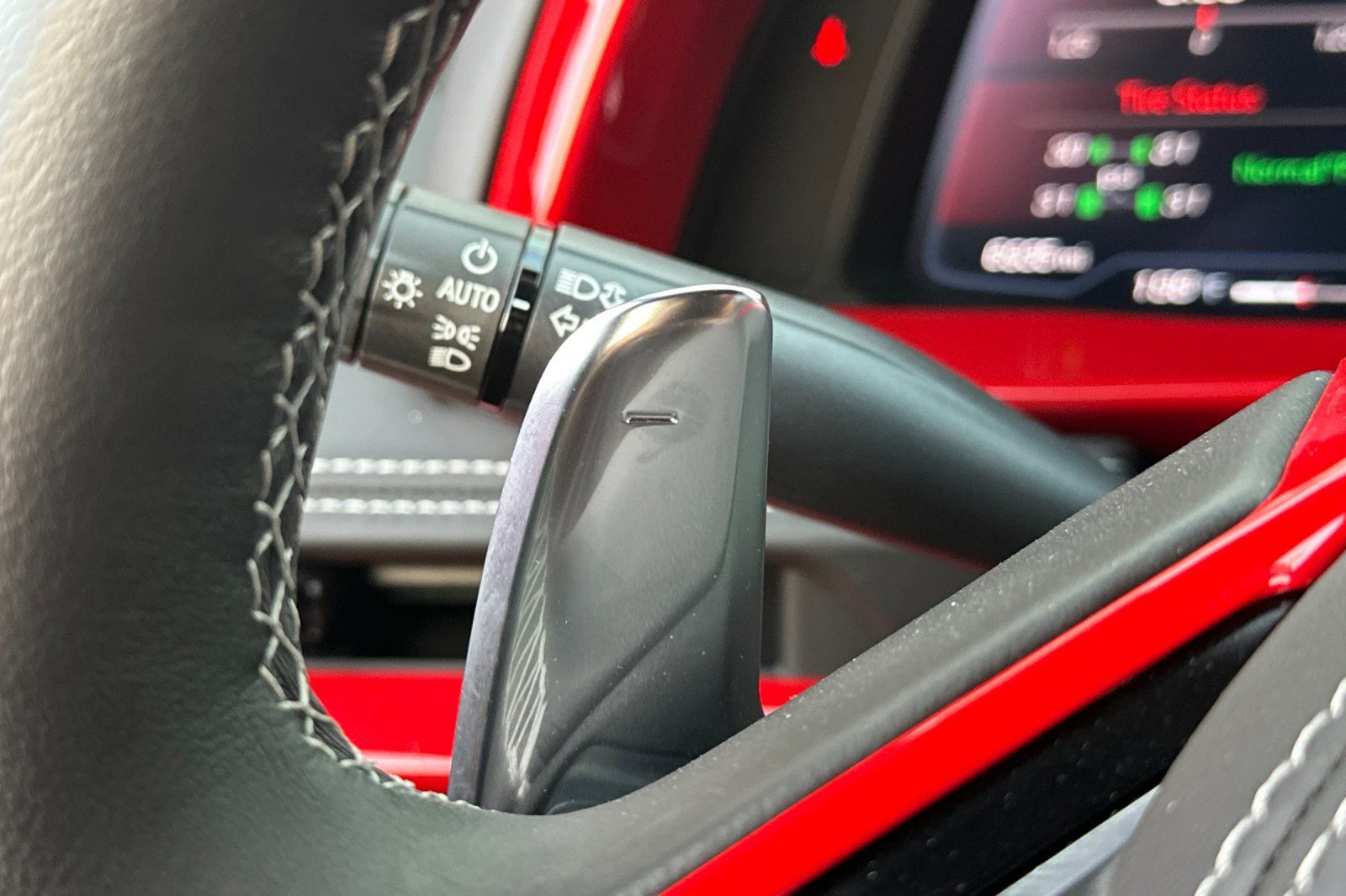Used 2022 Chevrolet Corvette Stingray Premium Cpe w/ Z51 Performance Package RWD image 35