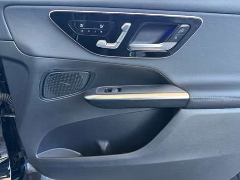 Certified 2025 Mercedes-Benz GLC 300 image 25