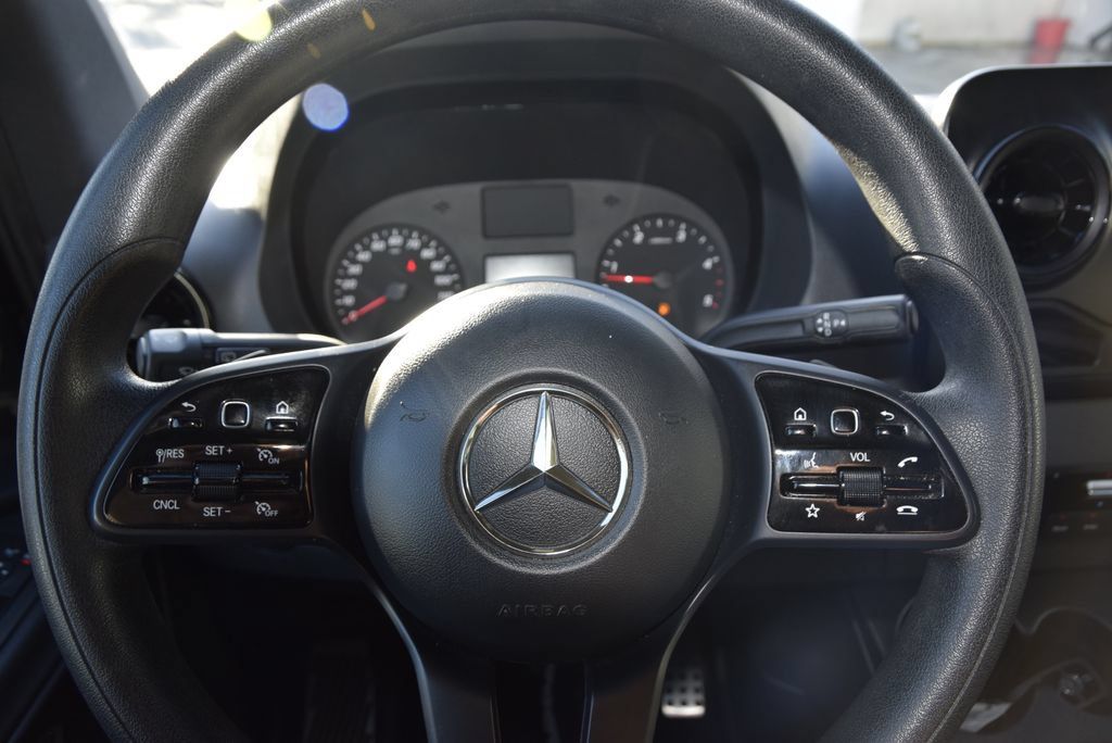 Used 2019 Mercedes-Benz Sprinter 2500 image 18