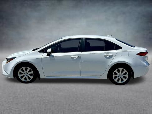 Used 2025 Toyota Corolla LE FWD image 9