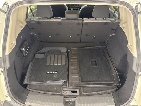 Certified 2023 Nissan Rogue SV image 23