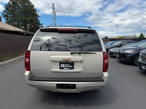 Used 2007 Chevrolet Suburban LTZ w/ LTZ Preferred Equipment Group AWD/4WD image 5