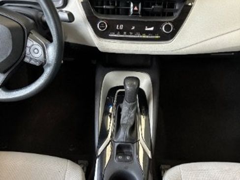 Used 2022 Toyota Corolla LE FWD image 23