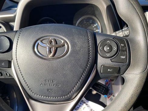 Used 2017 Toyota RAV4 LE image 23