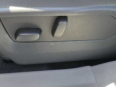 Used 2023 Buick Envision Avenir AWD/4WD image 7