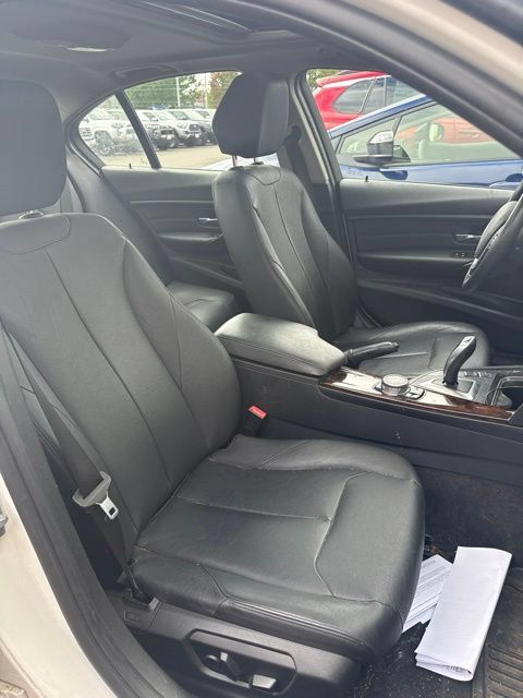 Used 2015 BMW 328i xDrive Sedan AWD/4WD image 9