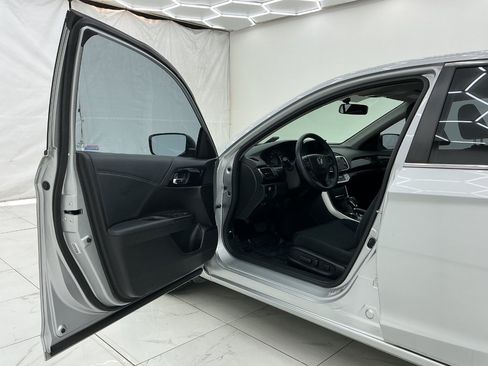 Used 2015 Honda Accord Sport image 16