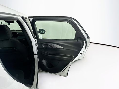 Used 2024 Chevrolet TrailBlazer LS image 29