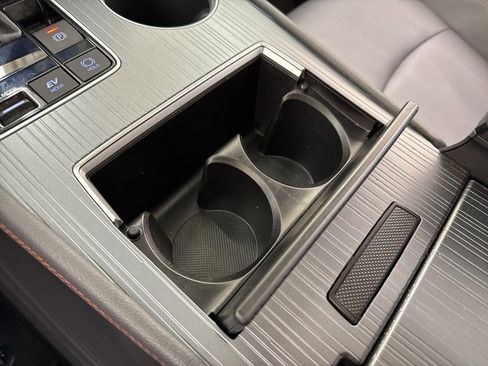 Certified 2023 Toyota Sienna XSE image 33