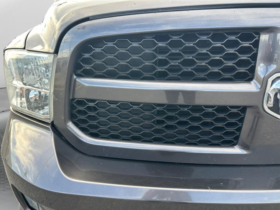 Used 2017 RAM 1500 Express AWD/4WD image 28