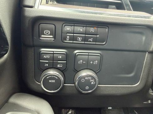 Used 2025 Chevrolet Tahoe LT AWD/4WD image 14