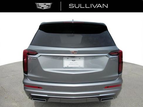 New 2025 Cadillac XT6 Luxury image 5