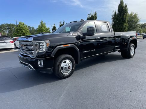 Used 2023 GMC Sierra 3500 Denali w/ Denali Ultimate Package AWD/4WD image 4