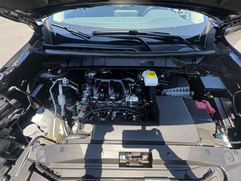 Used 2025 Nissan Pathfinder SV FWD image 35