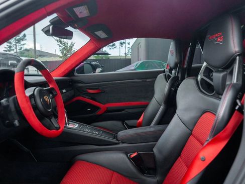 Used 2018 Porsche 911 GT2 RS RWD image 43