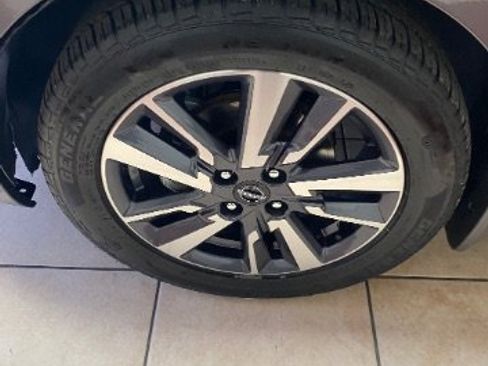 Used 2024 Nissan Versa SV w/ Trunk Package FWD image 22