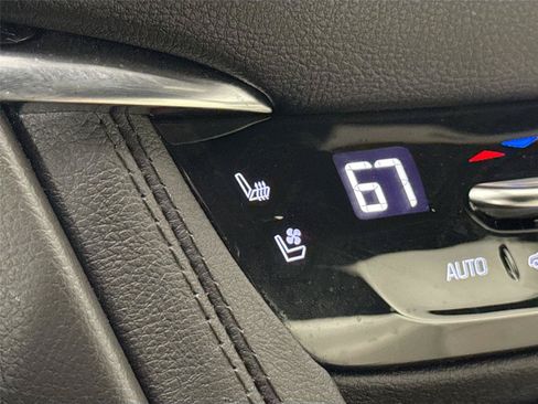 Used 2024 Cadillac XT5 Sportv w/ Technology Package AWD/4WD image 8