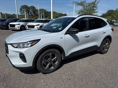 Used 2025 Ford Escape ST-Line FWD image 15