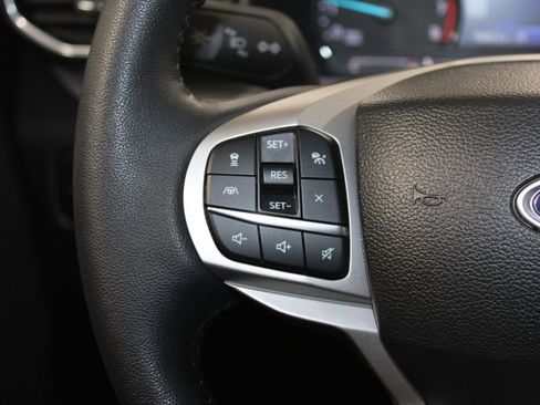 Used 2023 Ford Explorer XLT w/ Equipment Group 202A image 40