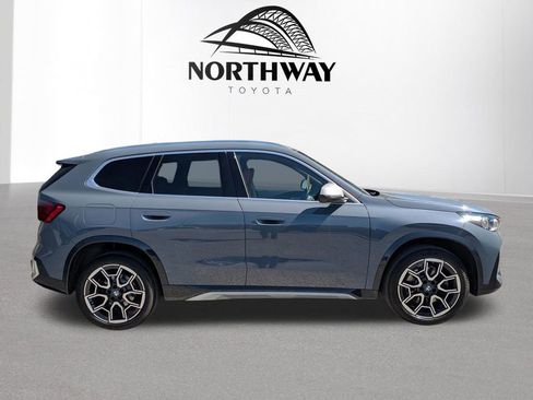 Used 2024 BMW X1 xDrive28i w/ Premium Package image 3