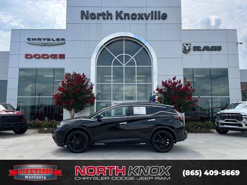Used 2024 Nissan Murano SV w/ SV Midnight Edition Package FWD image 2