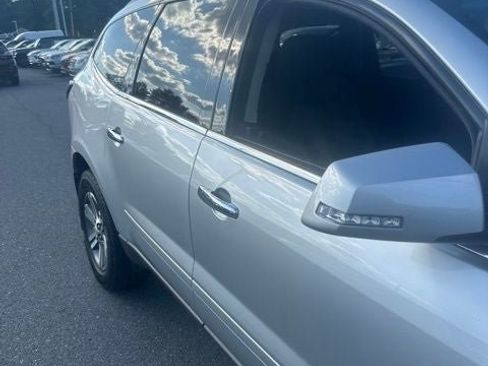 Used 2017 Chevrolet Traverse LT AWD/4WD image 1