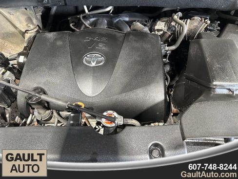 Used 2018 Toyota Highlander XLE AWD/4WD image 23