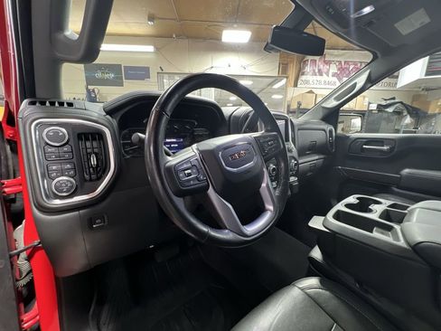 Certified 2019 GMC Sierra 1500 SLT w/ X31 Off-Road Package image 10