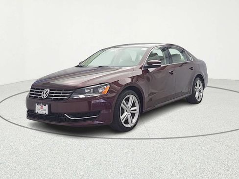 Used 2014 Volkswagen Passat TDI SE image 3