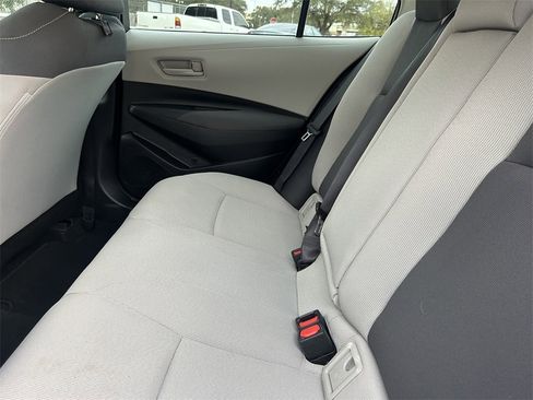 Used 2022 Toyota Corolla LE image 15