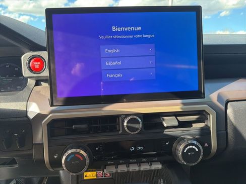 Used 2024 Toyota Tacoma TRD Sport w/ TRD Sport Upgrade Package image 17