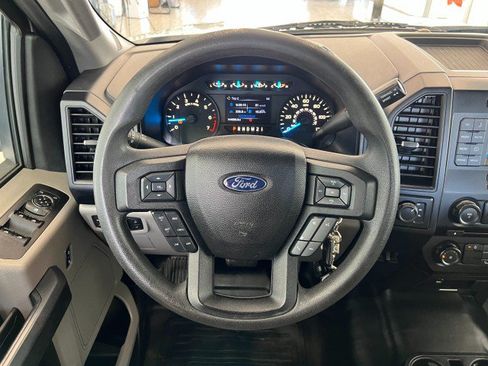 Used 2016 Ford F150 XL w/ Equipment Group 101A Mid AWD/4WD image 18