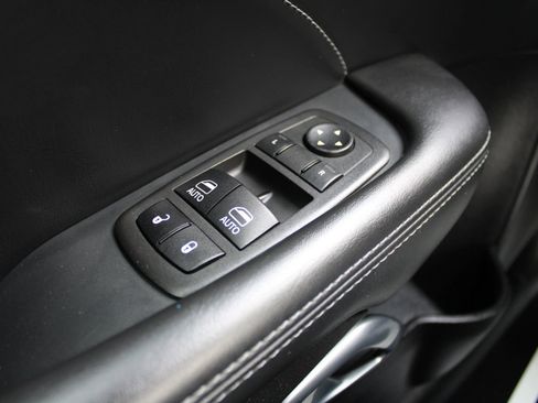 Used 2022 Dodge Challenger R/T Scat Pack image 25