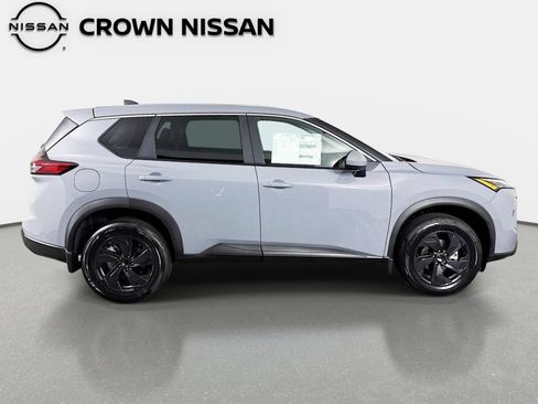 New 2026 Nissan Rogue SV FWD image 4