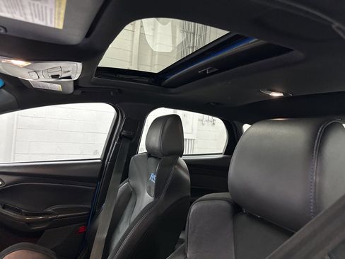 Used 2018 Ford Focus RS image 34