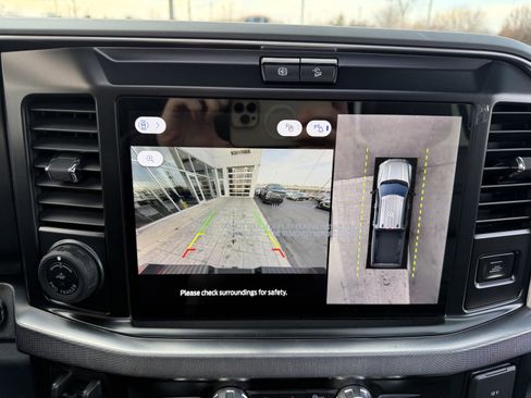 Used 2026 Ford F450 Platinum w/ FX4 Off-Road Package image 22